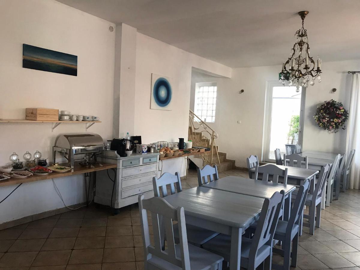 Pod Różą Acomodação com café da manhã Łeba Exterior foto